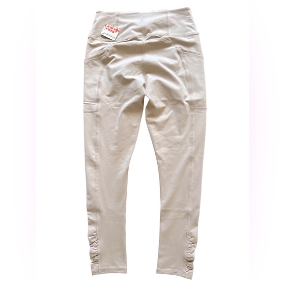 FREE PEOPLE FP Movement Out of Your League Leggings Clay M NWT $88 Retail - Picture 10 of 13